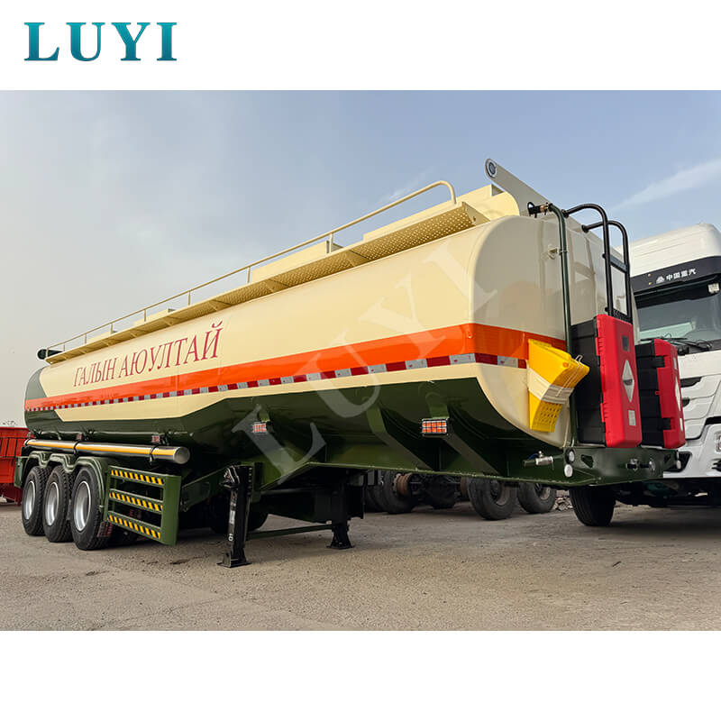 Maßgeschneiderte 3-Achs-Öltankauflieger nach Mauretanien verschifft, um die Sicherheit des Energietransports zu stärken