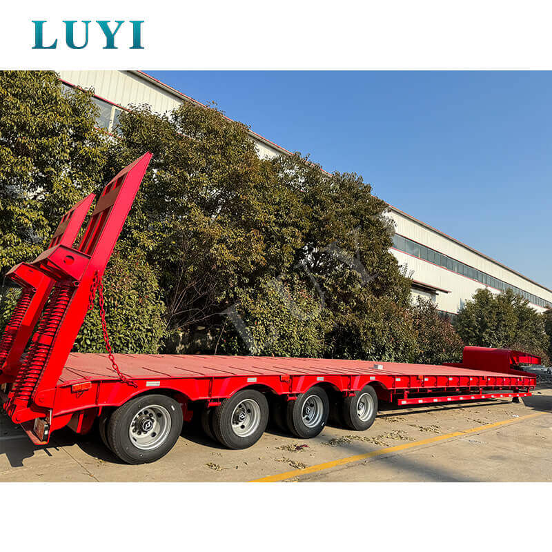 Lu Yi Factory heißt angesehene Gäste aus Kamerun willkommen! Vierachs-Tieflader sichern sich Auslandsaufträge