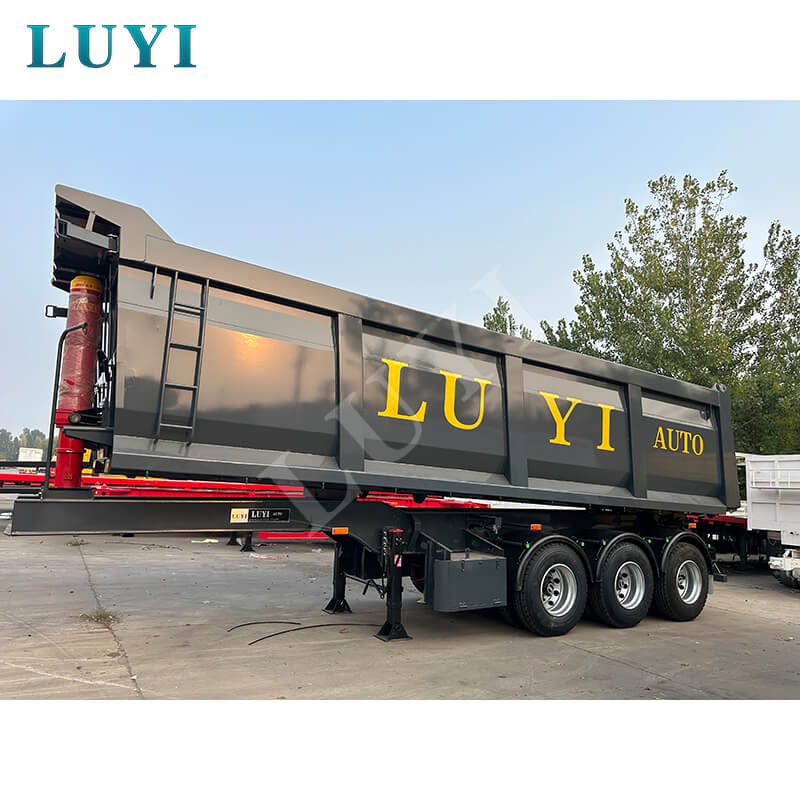 Genau auf afrikanische Arbeitsbedingungen abgestimmt! Der schwarze rechteckige Frachtkasten-Muldenkipper von Lu Yi wurde erfolgreich an die Elfenbeinküste geliefert und ermöglicht einen effizienten Transport von Schüttgütern