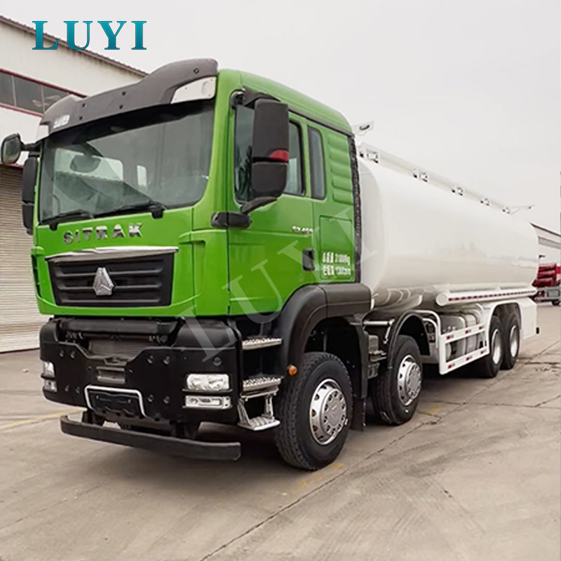 Kaufratgeber für Sinotruk SITRAK 8×4 30000L Tanklastwagen für Diesel-, Benzin- und mobile Betankungsprojekte