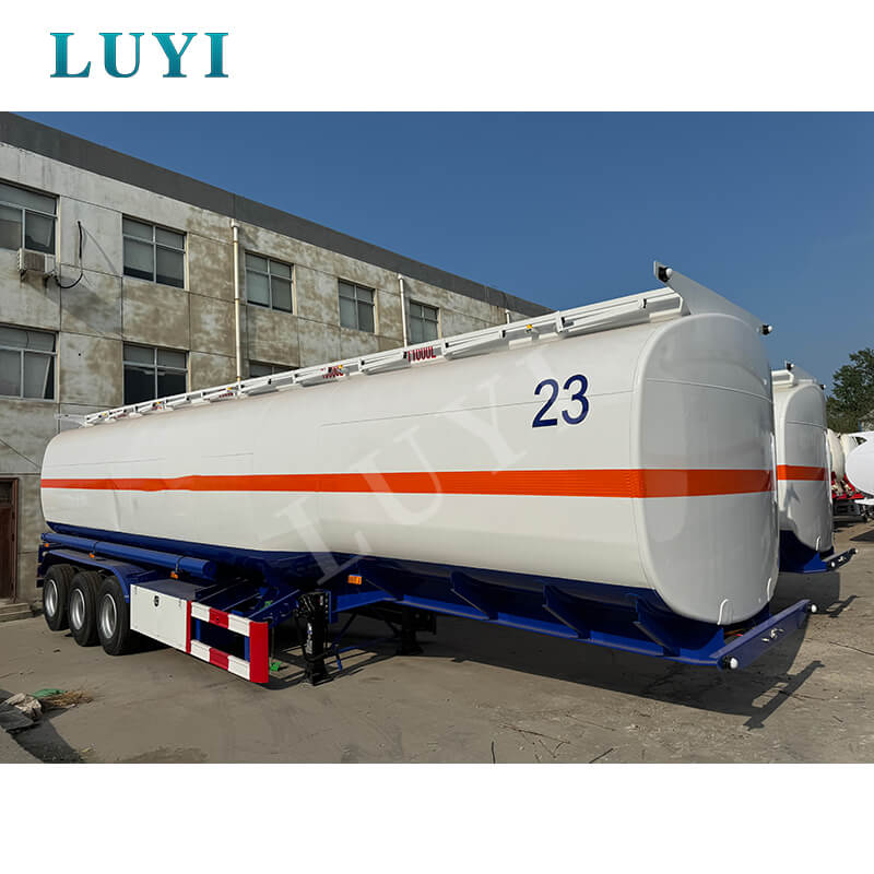 3-achsiger 45.000-Liter-Öltank-Sattelauflieger mit 5 Kammern 3-achsiger 45.000-Liter-Öltank-Sattelauflieger mit 5 Kammern