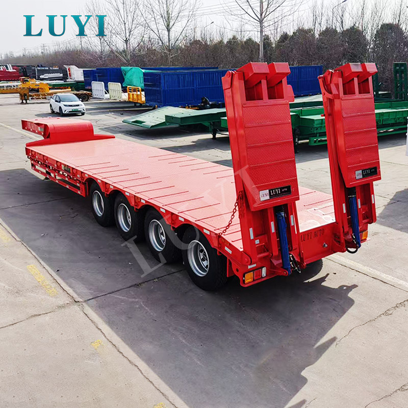 Von der Fabrik nach Kenia: Eine Charge 4-achsiger Tieflader-Sattelauflieger zur Unterstützung von Infrastrukturprojekten geliefert