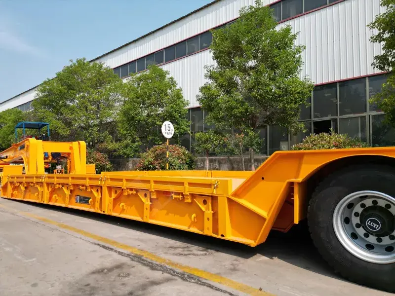 Schwanenhals mit niedrigem Semi-Trailer