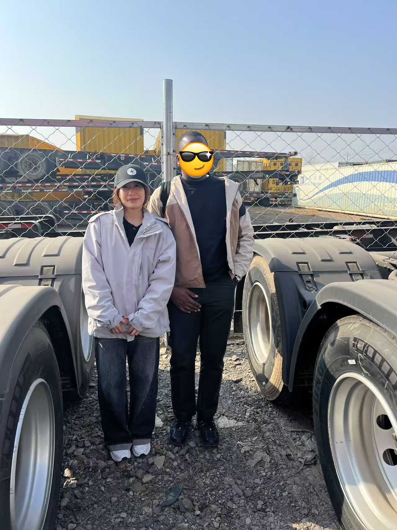 Wie LUYI einem tansanischen Kunden dabei half, zuverlässige Schwerlastkraftwagen für Infrastruktur- und Ressourcentransporte zu sichern