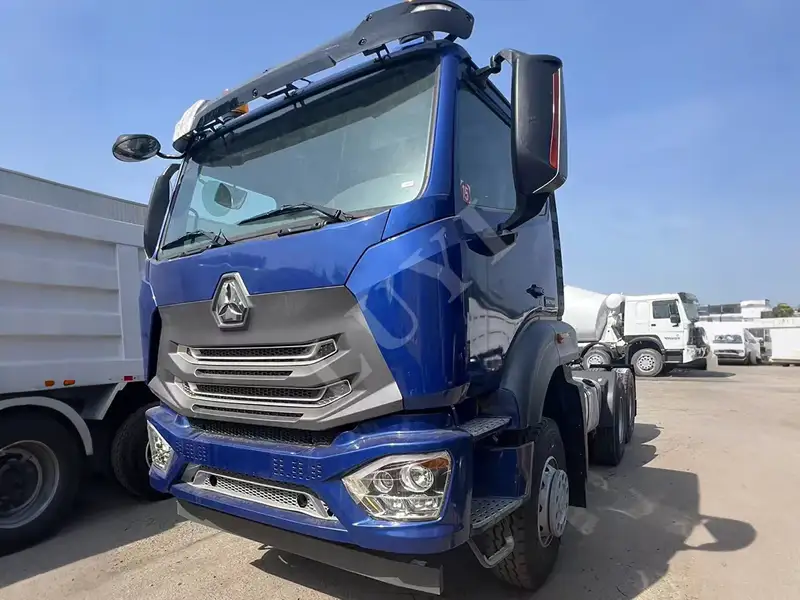 Blue Howo Traktor