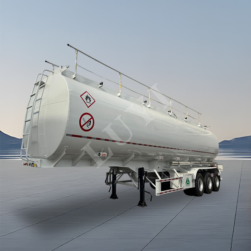 Dreiachsiger 45/50 Kubikmeter Öltankauflieger
