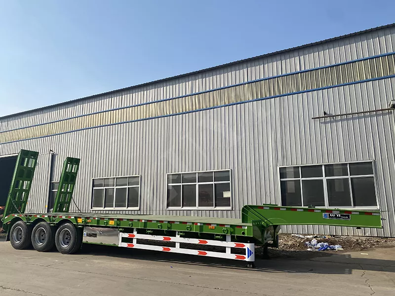 Drei-Achsen-Flachbett-Semi-Trailer