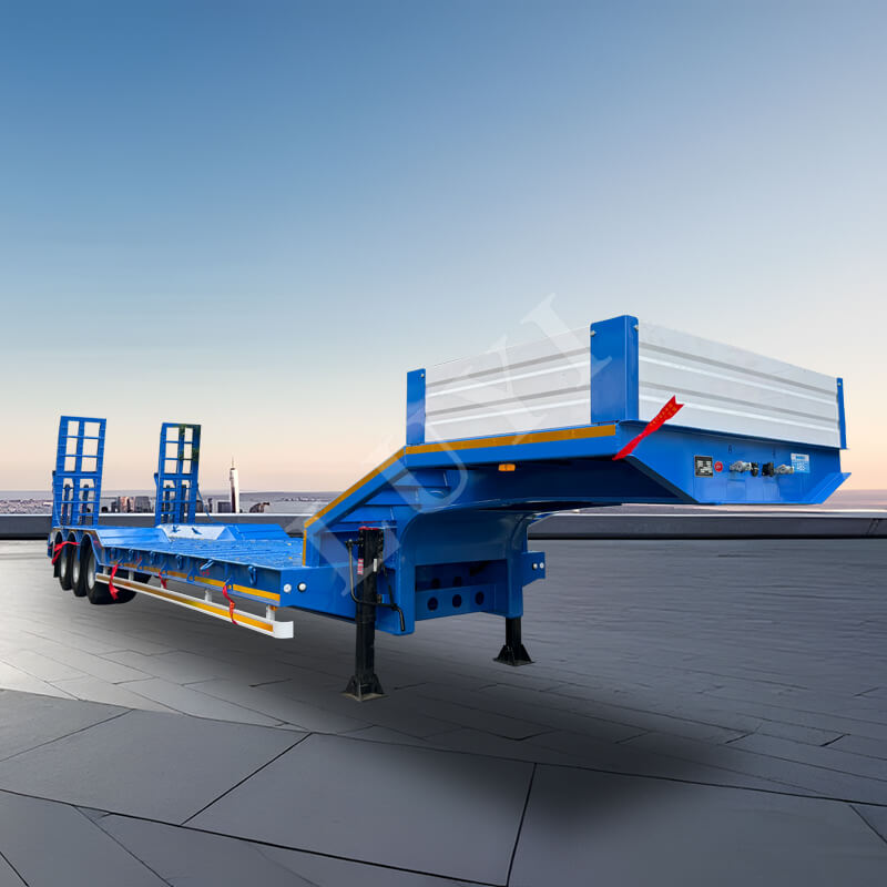 Dreiachsiger Tiefbettauflieger mit einer Tragfähigkeit von 40-80 Tonnen